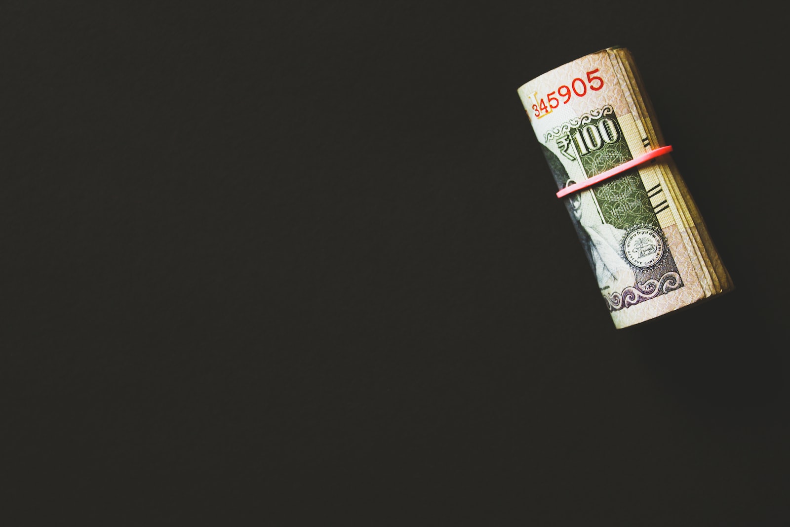 EXISTE PAPEL DO ESTADO NO NEGÓCIO BANCÁRIO?